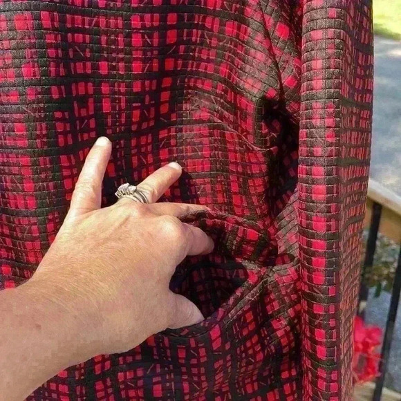 Ruby Rd. Women’s red black blazer with 1 embellished button closure 2 pockets - Picture 3 of 9